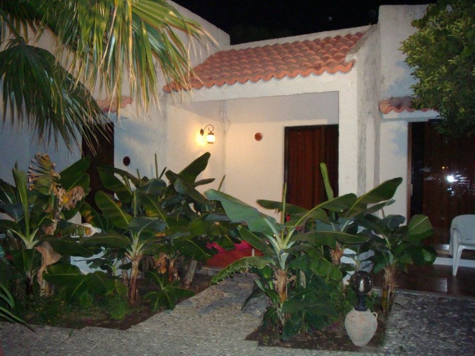 Oasis Hotel Bungalows Afandou Rhodes מראה חיצוני תמונה